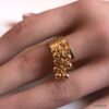 N7531a Bague breloque ronde grappe perles dorées réglable - Bijoux Bagues en ligne Ninanina