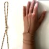 N7580 Bracelet avec bague reliée chaine fantaisie laiton doré - Bijoux Bracelets en ligne Ninanina