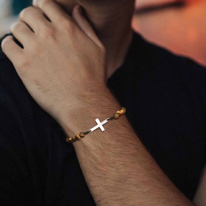 N7629d Bracelet croix pierre oeil de tigre jaune 4 mm et acier inoxydable argenté - Bijoux Bracelets en ligne Ninanina