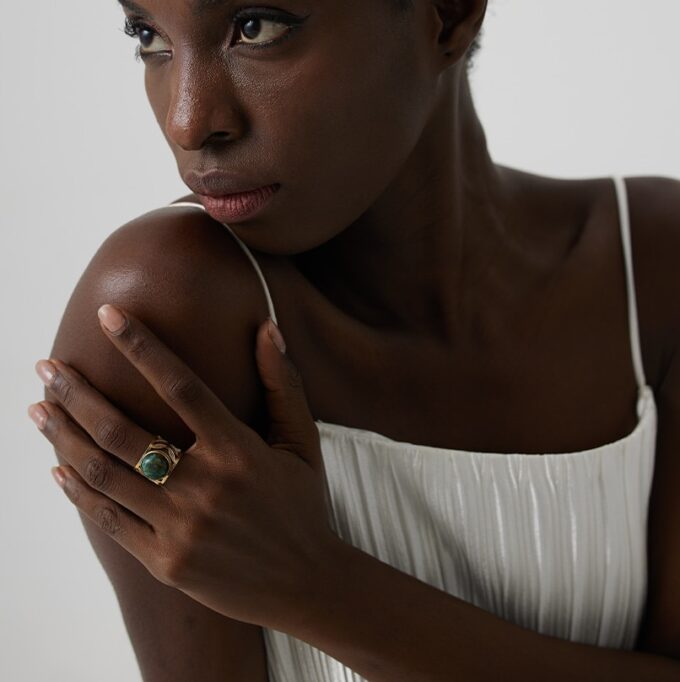 N7632d Bague manchette Acier doré turquoise verte carrée - Bijoux Bagues en ligne Ninanina