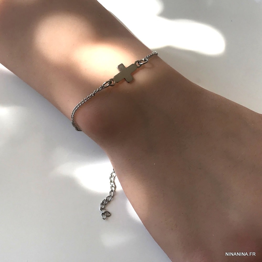 Bracelet femme croix catholique horizontale Acier inoxydable - Ninanina