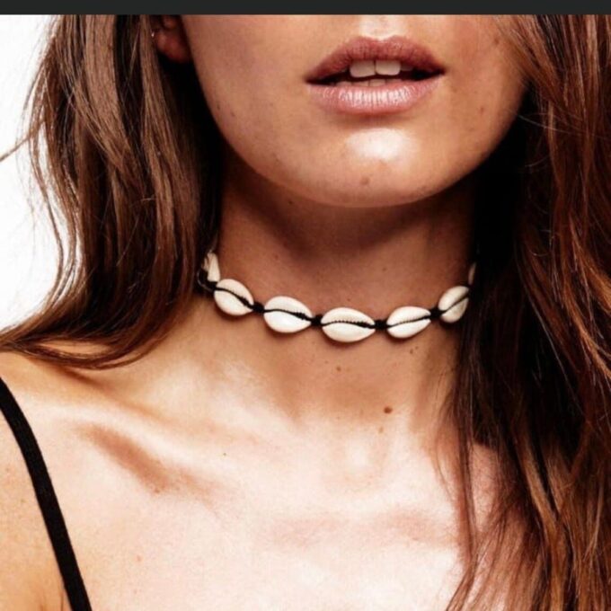 N7700b Collier cauris ras de cou homme ou femme - Bijoux Colliers en ligne Ninanina