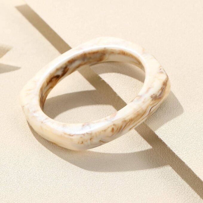 N7712 Bracelet carré ivoire ethnique à motif marbré 12mm - Bijoux Bracelets en ligne Ninanina