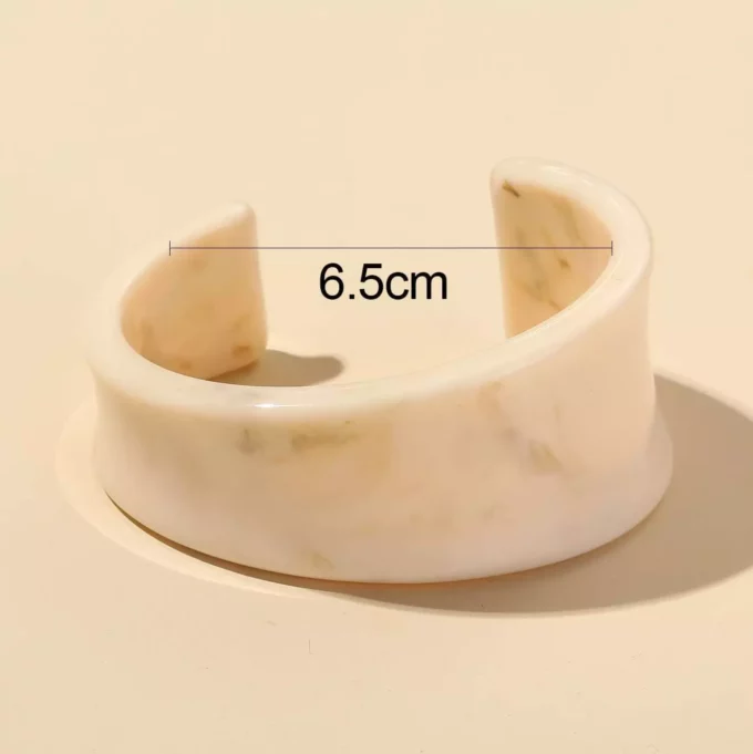 N7713b Bracelet manchette femme pas cher blanc cassé ivoire - Bijoux Bracelets en ligne Ninanina