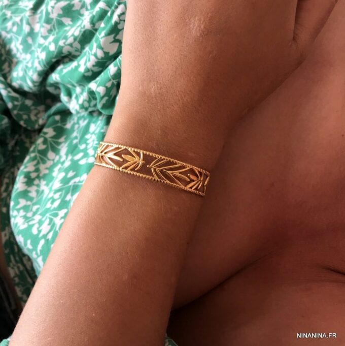 N7714l Bracelet manchette ajouré acier doré femme 12mm - Bijoux Bracelets en ligne Ninanina