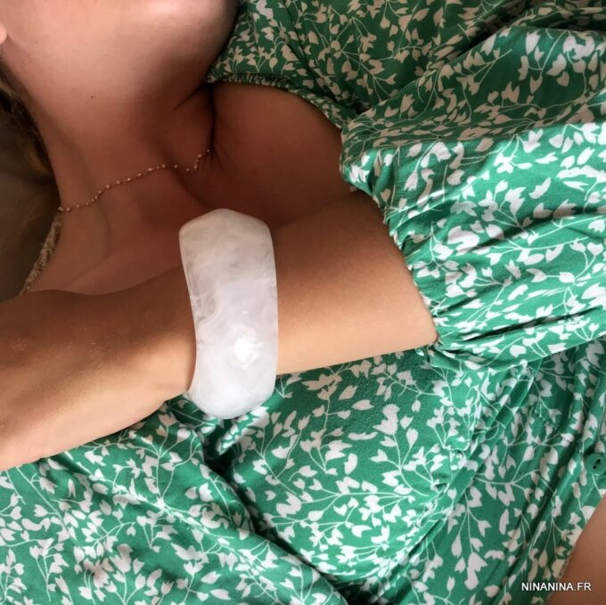 N7718g Bracelet blanc femme jonc large forme ronde 38 cm - Bijoux Bracelets en ligne Ninanina