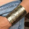 N7722o Bracelet manchette bronze très large motif oeil - Bijoux Bracelets en ligne Ninanina