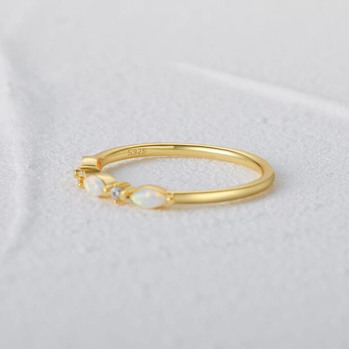 N7731c Bague Opale naturelle et zirconium diamant synthétique forme marquise Argent 925 plaqué or - Bijoux Bagues en ligne Ninanina