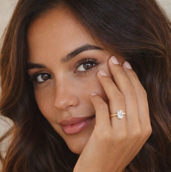 N8556d Bague solitaire diamant synthétique ovale oxyde de zirconium Argent 925 Plaqué or - Bijoux Bagues de finacailles en ligne Ninanina