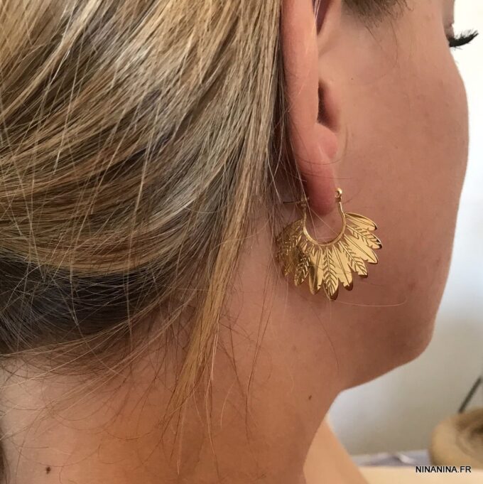 N7744 Boucles d oreilles boheme chic plume acier inox doré - Bijoux Boucles d'oreilles en ligne Ninanina