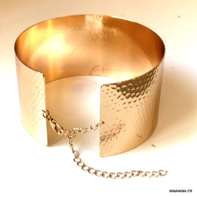 N7753c Bracelet haut de bras doré femme motif martelé réglable - Bijoux Bracelets en ligne Ninanina