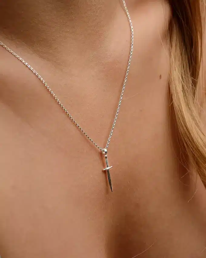 N7789g Collier Epée Femme Sur Chainette Argent 925 Massif - Bijoux Colliers en ligne Ninanina