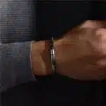 Ajoutez une touche de classe et de virilité à votre style avec ce splendide Bracelet maille venitienne acier inoxydable homme ! Classe, brut, raçé, ce Bracelet en Acier inoxydable et sa maille ronde indémodable donnera toute sa dimension sur un poignet fort! Un bracelet acier inoxydable long de 21 cm qui a lui seul vous confortera dans votre masculinité!