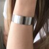 N8050H Bracelet Manchette Acier Inoxydable martelé femme - Bijoux Bracelets en ligne Ninanina