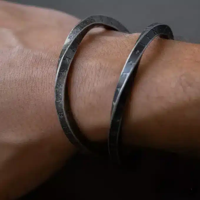 N8070a Bracelet vikings homme torsadé runes acier inoxydable - Bijoux Bracelets en ligne Ninanina