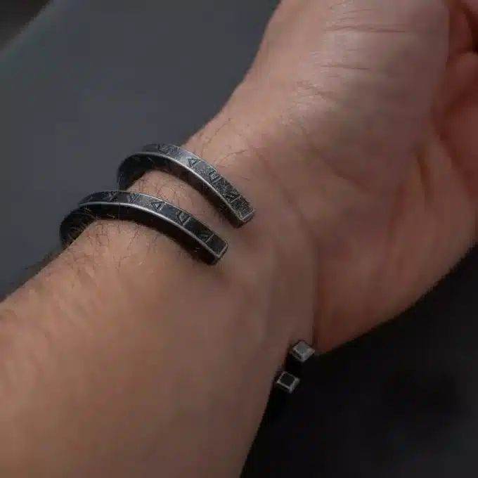 N8070b Bracelet vikings homme torsadé runes acier inoxydable - Bijoux Bracelets en ligne Ninanina