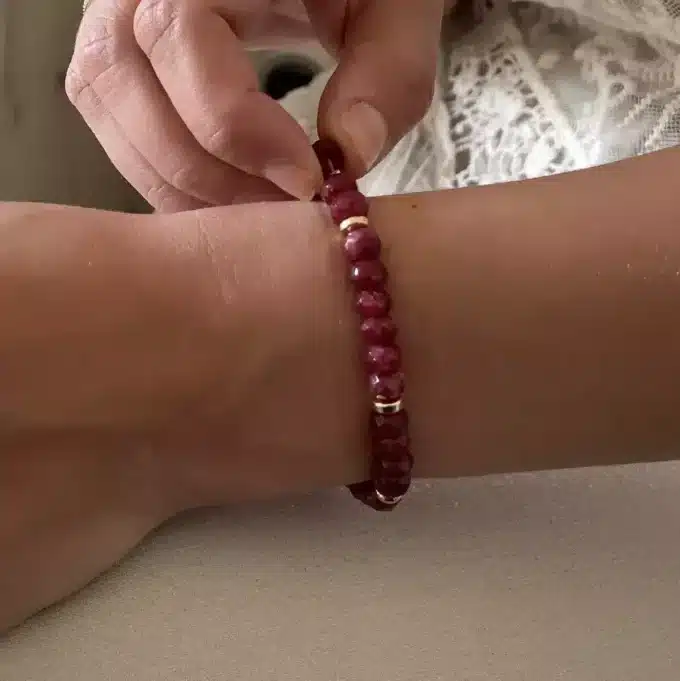 N8084g Bracelet Pierre Rose Fushia Calcédoine Hématite Doré - Bijoux Bracelets en ligne Ninanina