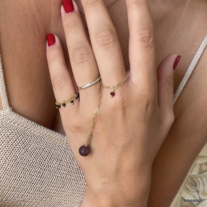 N8137 Bague Perlée Femme chainette laiton doré perles noires - Bijoux Bagues en ligne Ninanina