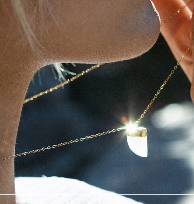 N8192D Collier Pendentif Pierre Naturelle Dent Cristal Et Or Laminé - Bijoux Colliers Pendentifs Femme en ligne Ninanina