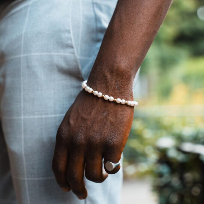 N8182F Bracelet Homme Perle Blanche Et Acier Inox Homme - Bijoux Bracelets Perles Hommes en ligne Ninanina