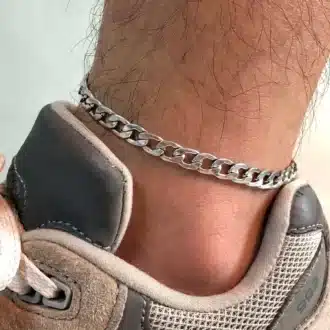 Chaîne de cheville pour homme en acier inoxydable avec large maille gourmette portée - Bijou artisanal fait main signé Ninanina