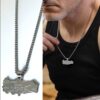 Collier Turquie pour homme avec pendentif carte en acier inoxydable argent en gros plan - Bijou élégant et symbolique signé Ninanina