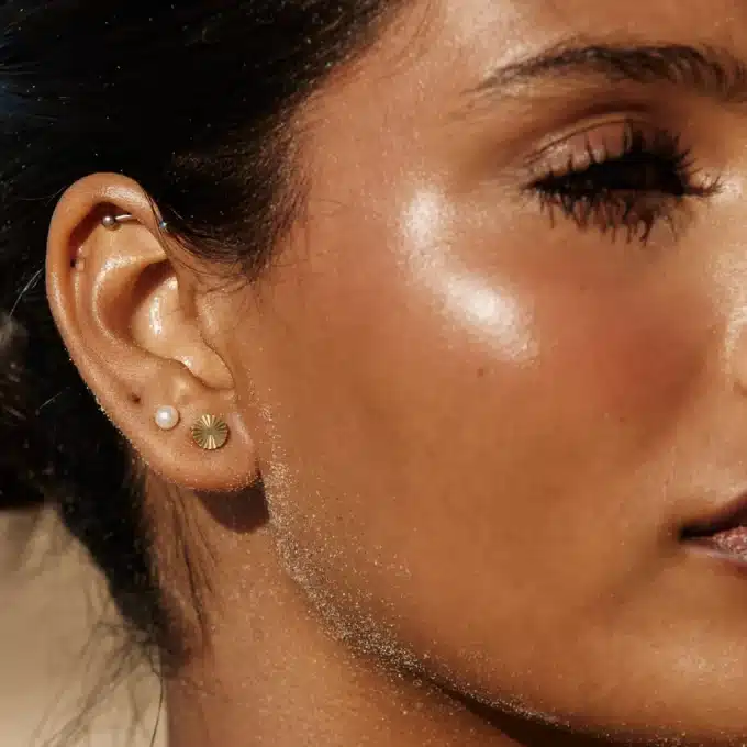 N8385c Boucles D'oreilles Perle Blanche Naturelle - Puces Acier Inoxydable Doré - Bijoux Boucle d'oreille mariage en ligne Ninanina