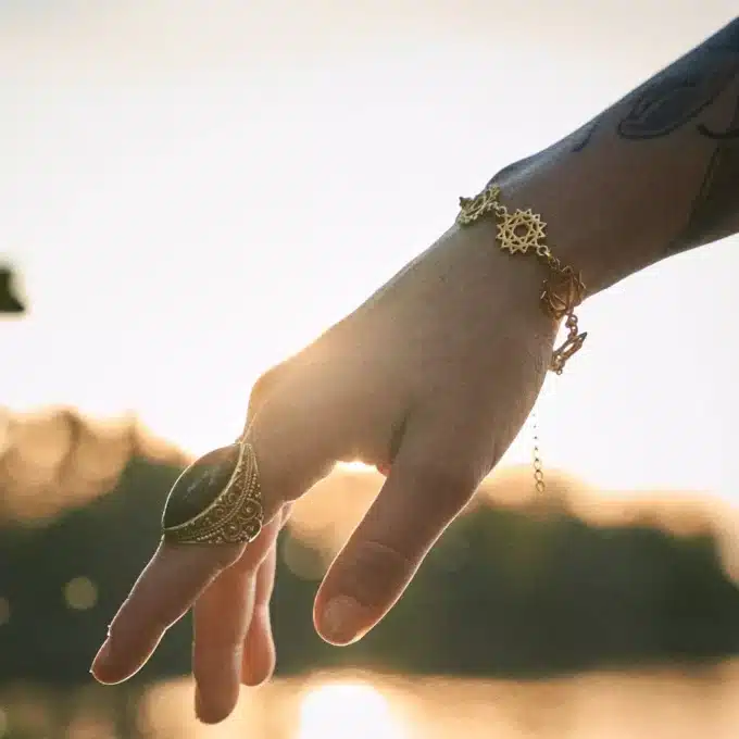 N8437b Bracelet 7 Chakras Or Femme Acier Inoxydable Doré Fait main - Bijoux Bracelets zen en ligne Ninanina