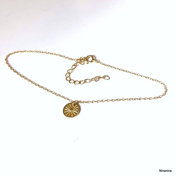 N8513a Chaine de cheville charm soleil or artisanale en argent 925 doré à l'or fin made in france - Bijoux de pieds en ligne Ninanina