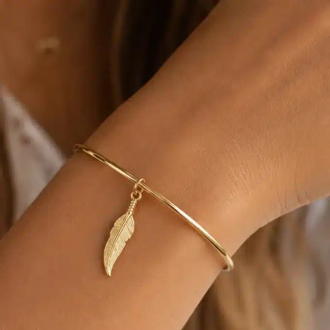 N8634c Jonc Plume or pour femme - Bracelet acier doré - Bijoux bracelets femmes en ligne Ninanina