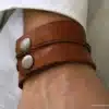 N2328a Manchette cuir originale marron clair - Bracelet de force - Bijoux bracelets hommes en ligne Ninanina